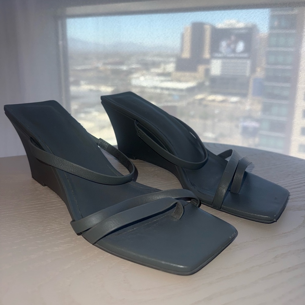 St. Agni Leather Wedges in Green